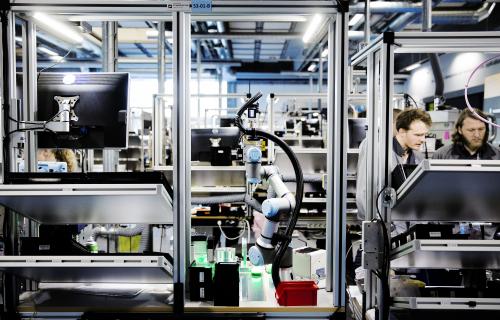 MRK-Komplettloesungen von HLS Cobot World
